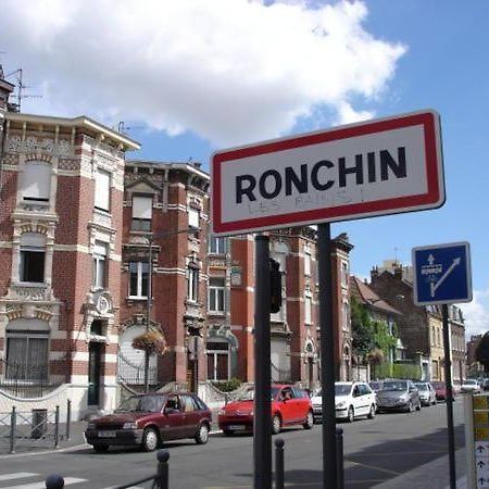 Grande Chambre + Chambre D'Appoint Hotel Ronchin ภายนอก รูปภาพ