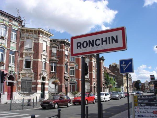 Grande Chambre + Chambre D'Appoint Hotel Ronchin ภายนอก รูปภาพ